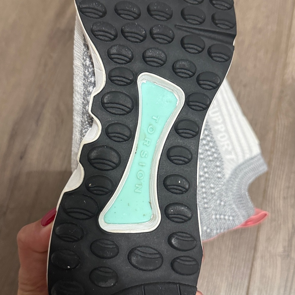 Women’s Adidas EQT Support Sock Primeknit sneakers 9 - Picture 6 of 8